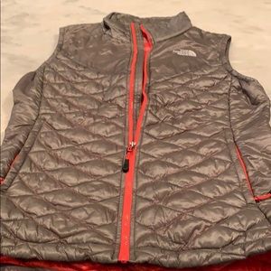 Women’s Northface Vest